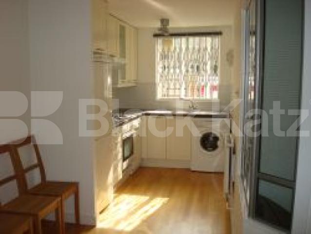 			New Instruciton, 1 Bedroom, 1 bath, 1 reception Flat			 Asburn Grove, BELSIZE PARK